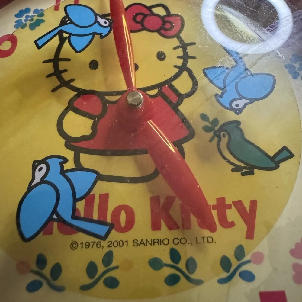 🎉HP🎉Vintage 2001 Hello Kitty Battery Powered Clock
